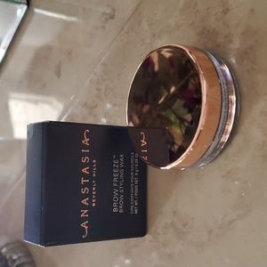 Anastasia Brow Freeze